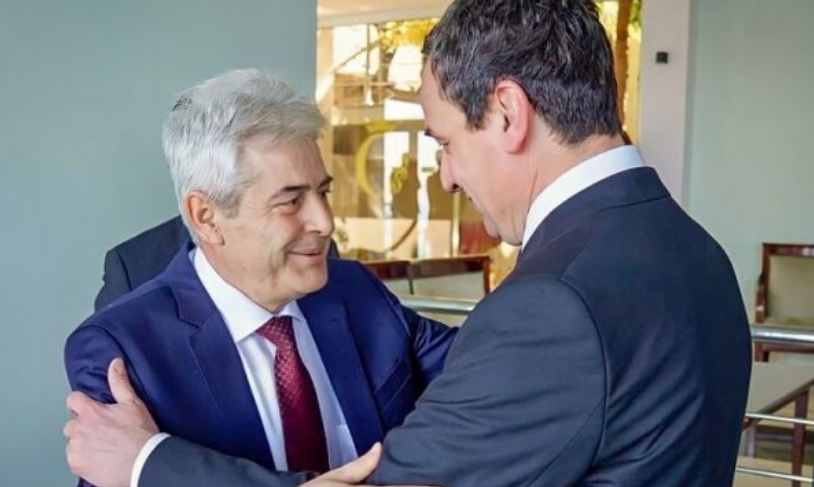 ali-ahmeti-i-shoqeruar-me-nje-ekip-te-tij,-neser-vjen-per-vizite-ne-kosove