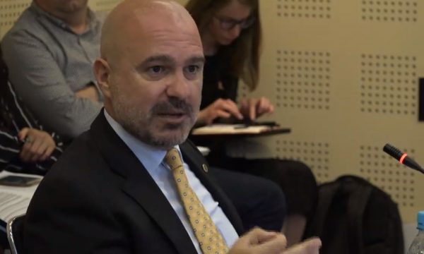 gjykimi-ndaj-agron-mustafes-pritet-te-filloje-ne-janar,-akuzohet-se-i-shkaktoi-afer-7-mln-euro-dem-telekomit