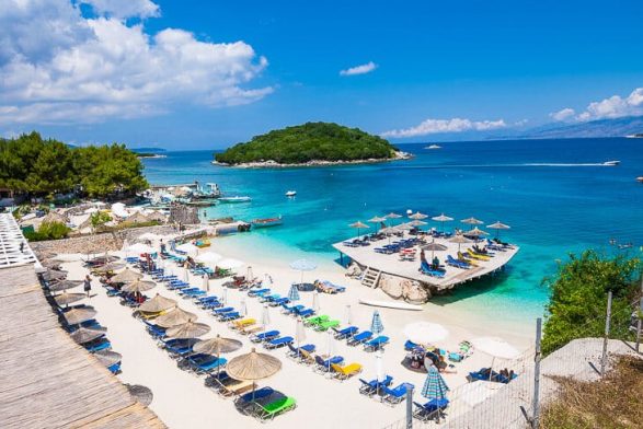 rreth-52-milione-turiste-ne-shqiperi-gjate-kesaj-vere,-2.2-milione-prej-tyre-ishin-nga-kosova