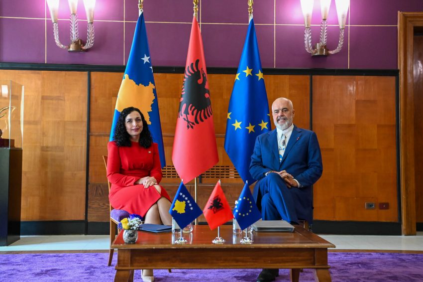 osmani-edhe-sot-e-vazhdon-viziten-ne-shqiperi