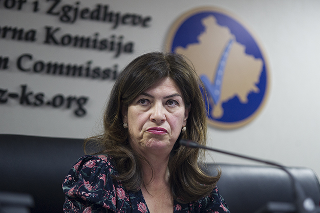 daka:-udhezimi-administrativ-mund-te-behet-arme-ne-duart-e-qytetareve