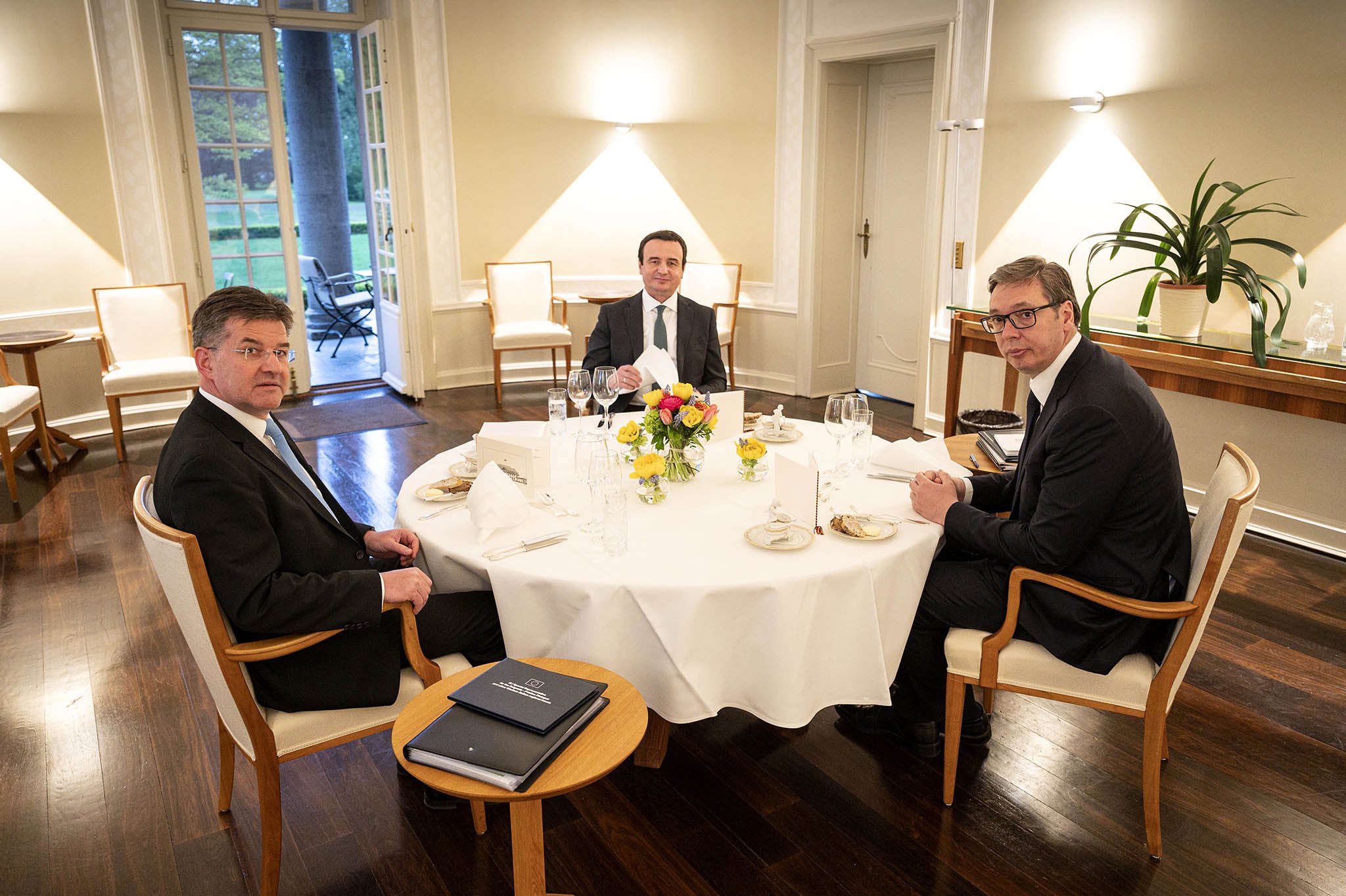 kurti-–-vucic-me-14-shtator-perball-njeri-tjetrit,-cka-pritet-nga-takimi-ne-bruksel?