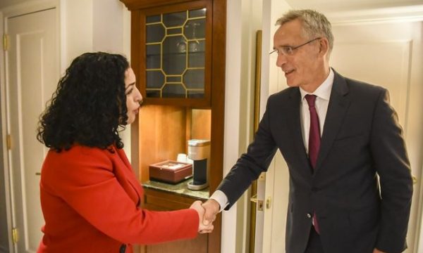 osmani,-stoltenbergut:-sulmet-ndaj-ushtareve-te-kfor-it-u-kryen-nga-krimi-i-organizuar-serb