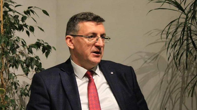 reagon-ish-shefi-i-qendres-per-pune-sociale-ne-komunen-e-prishtines-qe-u-arrestua-pardje