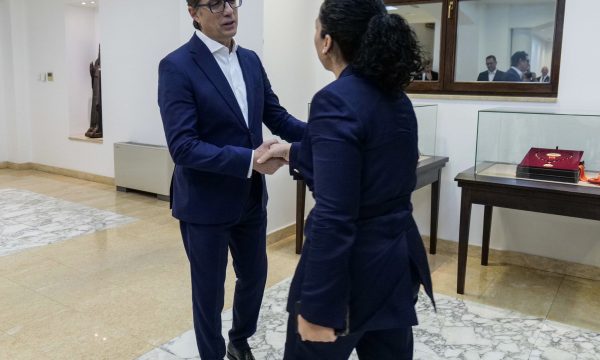 presidentet-e-rajonit-mblidhen-ne-shkup-per-takimin-brdo-brione,-osmani-publikon-fotografi,-vuciq-s’shihet-aty