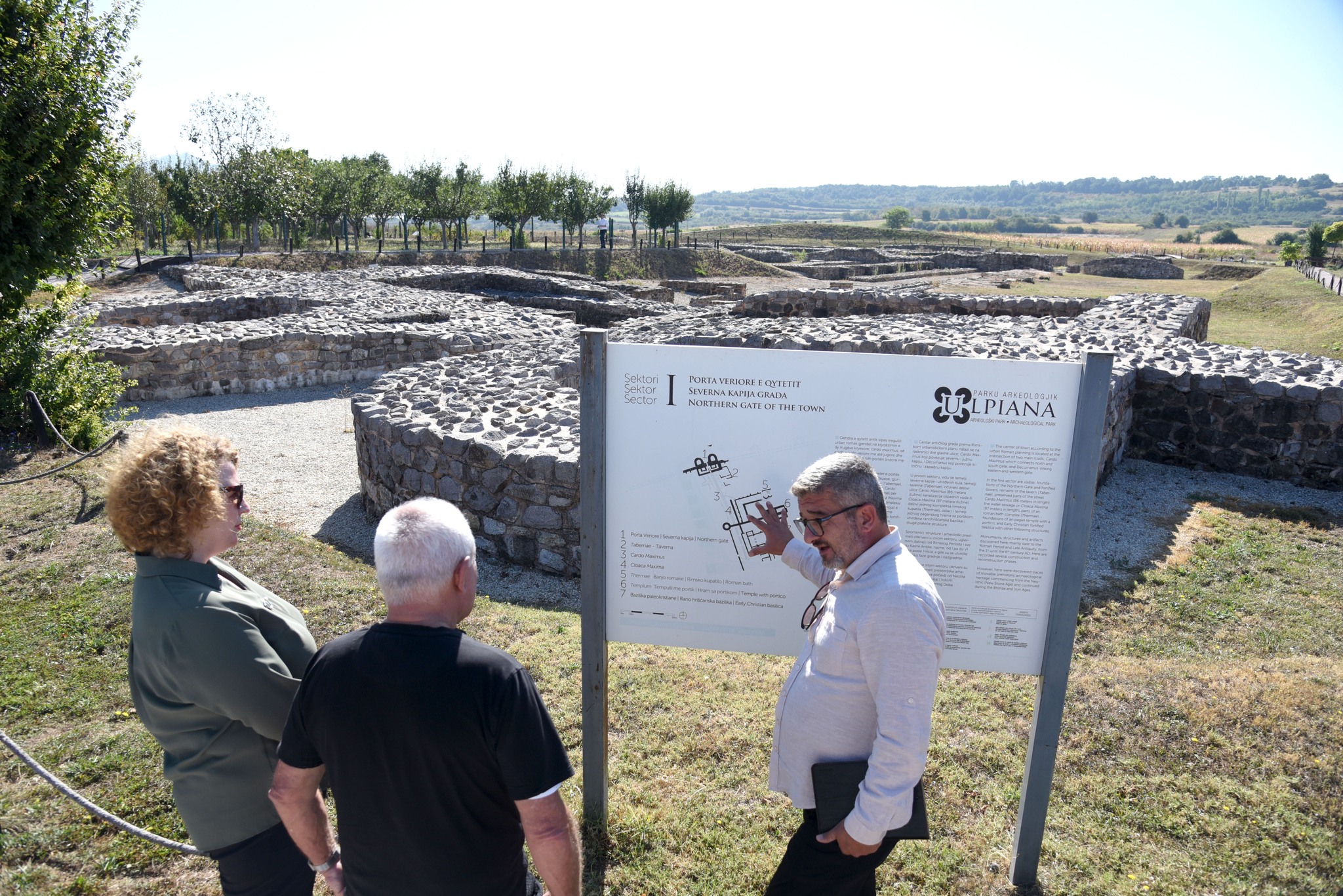 ministri-i-turizimit-te-izraelit-viziton-parkun-arkeologjik-“ulpiana”