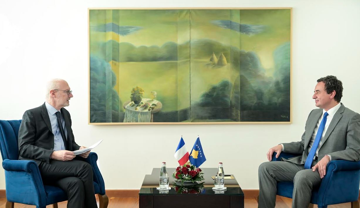 kurti-takon-ambasadorin-francez,-flasin-per-takimin-e-neserm-ne-bruksel