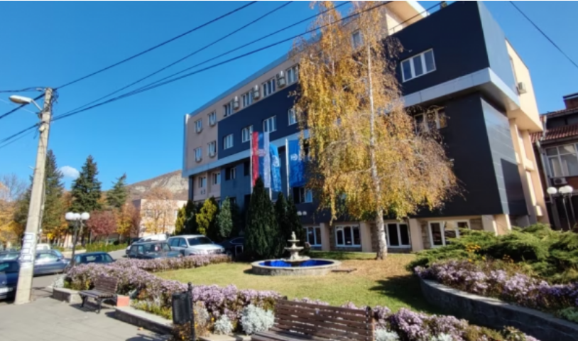 pas-mitrovices-se-veriut,-leposaviqi-voton-t’i-bashkohet-asociacionit-te-komunave-te-kosoves