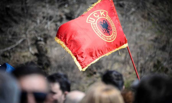 Konfiskimi i telefonave/ OVL-UÇK thërret për nesër protestë kundër ZPS-së dhe EULEX-it