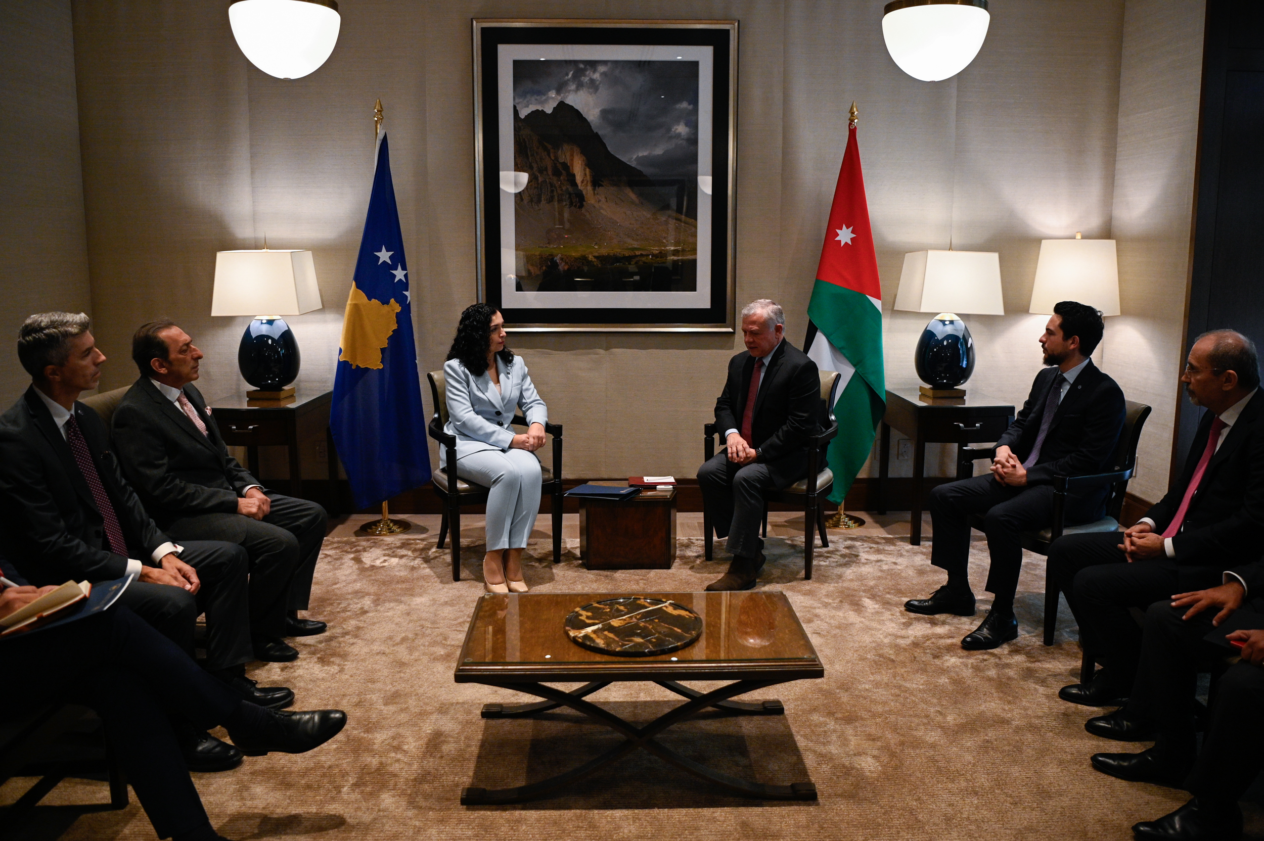 osmani-takon-mbretin-e-jordanise:-flitet-bashkepunimi-ne-fushen-e-mbrojtjes-pasi-nje-ekip-ushtaresh-jordaneze-u-trajnuan-ne-kosove