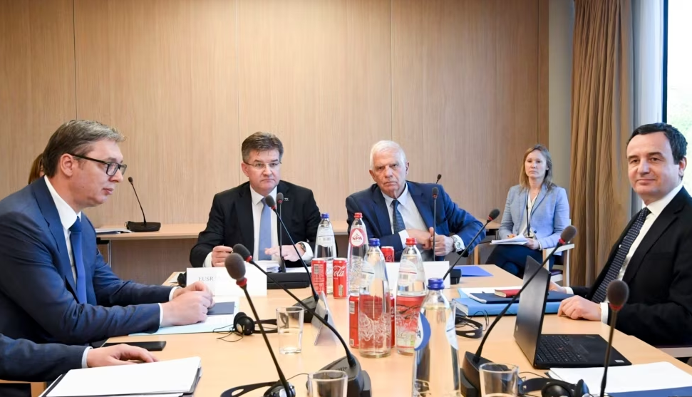 perendimi-nuk-zmprabset-nga-deshtimi-ne-bruksel,-fundi-i-vitit-permendet-si-afat-per-zbatimin-e-marreveshjes