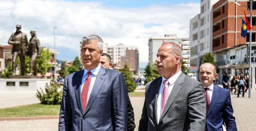 lladrovci-i-kujton-fjalet-e-thacit-per-emisarin-e-be-se:-ishte-vizionar,-dikujt-iu-deshten-vite-per-ta-njohur-lajcakun