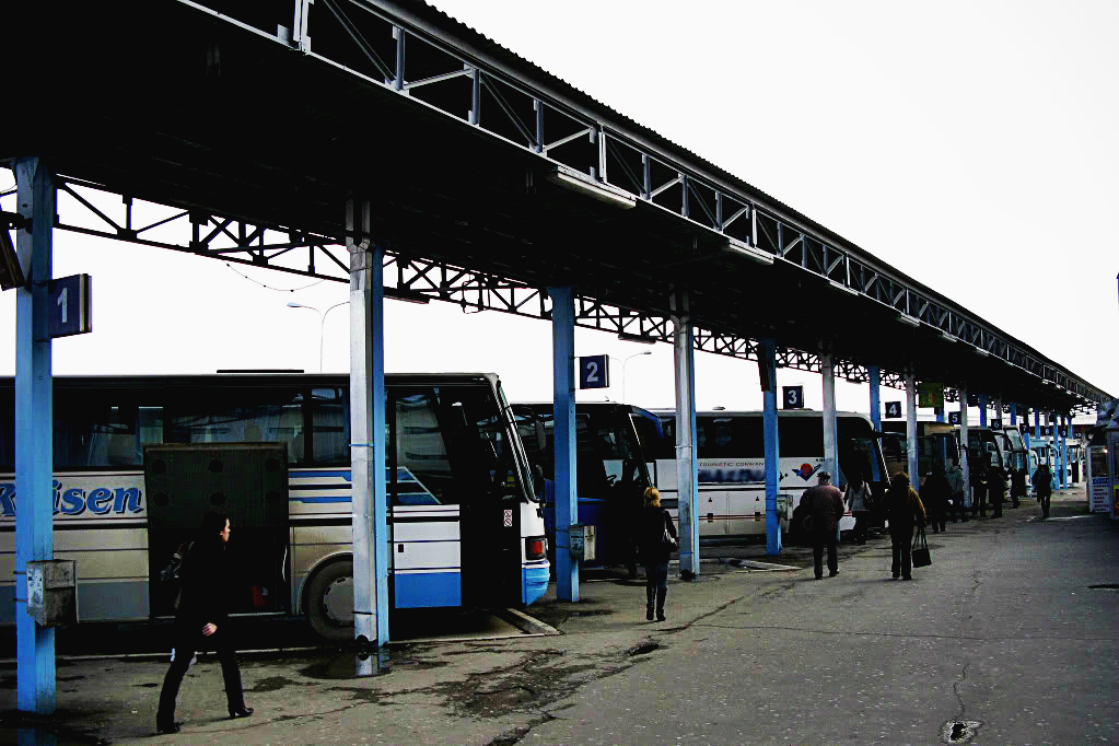 kryen-rreth-10-grabitje-te-armatosura,-arrestohen-kater-persona-ne-stacionin-e-autobuseve-ne-prishtine