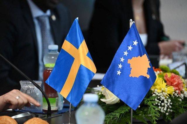 zevendesministri-sallahu-pret-ne-takim-nje-delegacion-nga-mbreteria-e-suedise
