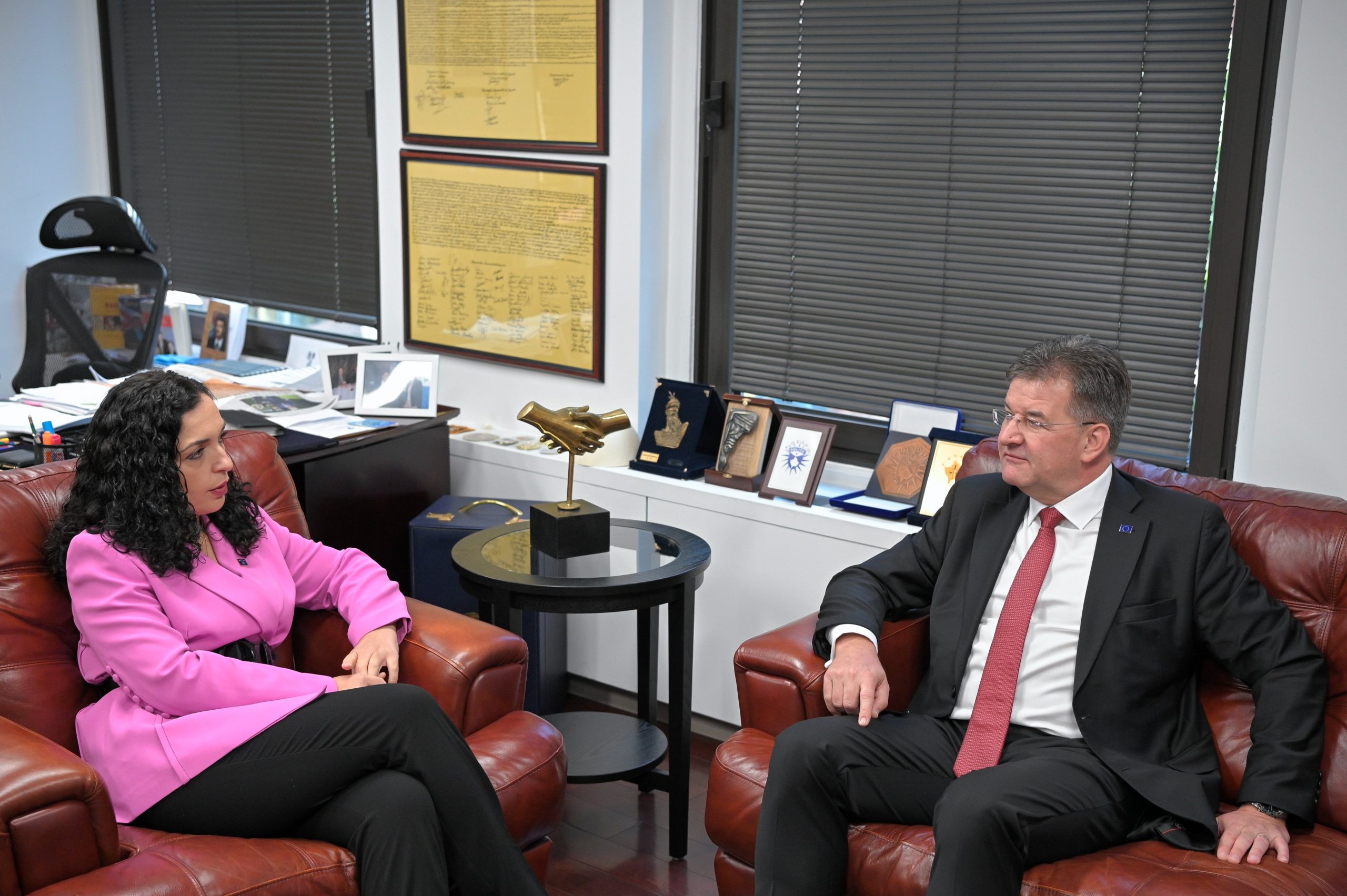 osmani-takohet-me-lajcakun-ne-new-york,-flasin-per-dialogun