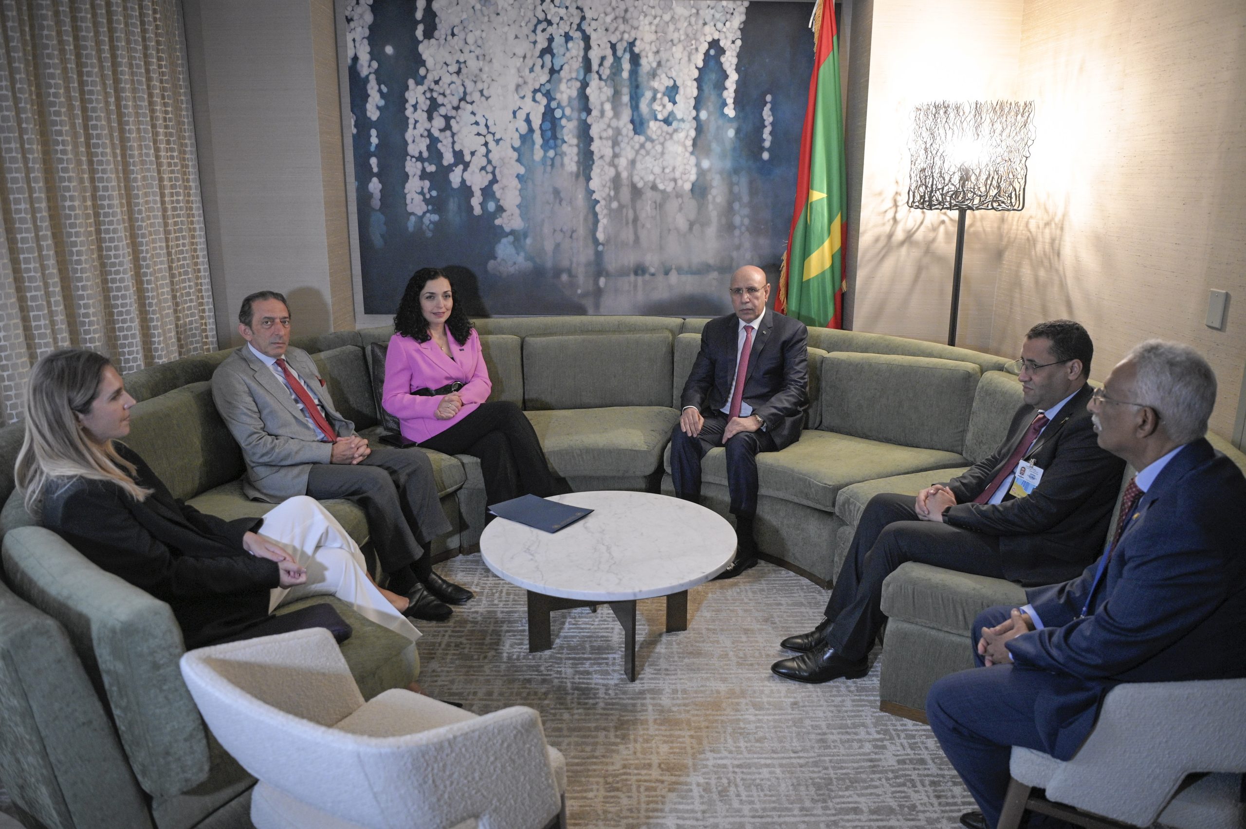 osmani-takon-presidentin-e-mauritanise,-diskutuan-per-mundesite-e-bashkepunimit-mes-dy-vendeve