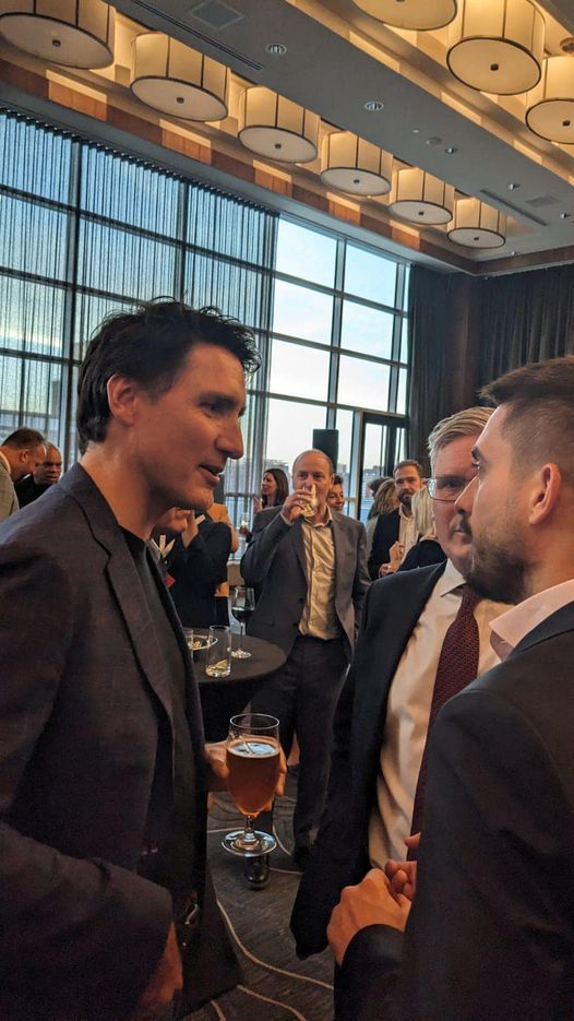 deputeti-gjyshinca-takohet-me-kryeministrin-kanadez,-flasin-rreth-zhvillimeve-te-fundit