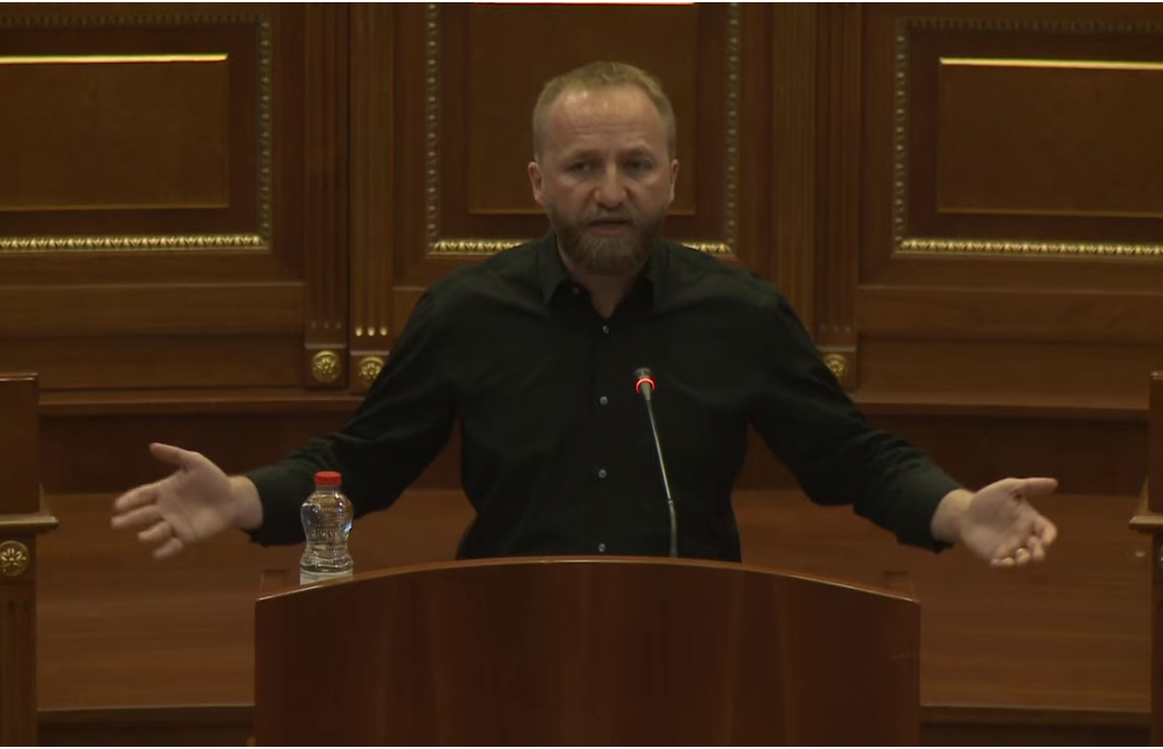 tahiri:-duhet-hetohet-rrjedha-e-mbledhjes-online-te-qeverise-ku-u-vendos-per-rezervat-e-shtetit