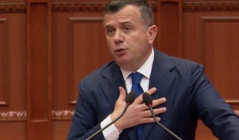 projektligji-per-shtetesine,-balla:-qytetaret-e-kosoves-mos-te-testohen-per-gjuhen