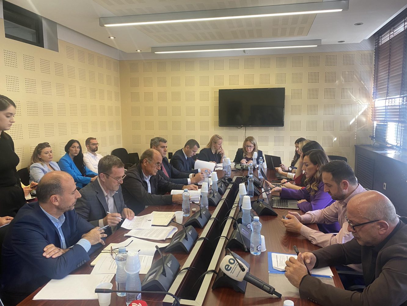 pozite-e-opozite-kritikojne-raportin-e-auditimit-te-zrre-se-per-vitin-2022