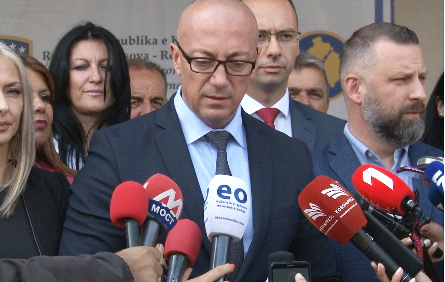 lista-serbe:-‘kercenimi’-publik-i-kurtit-eshte-thirrje-per-perballje-perfundimtare-me-serbet