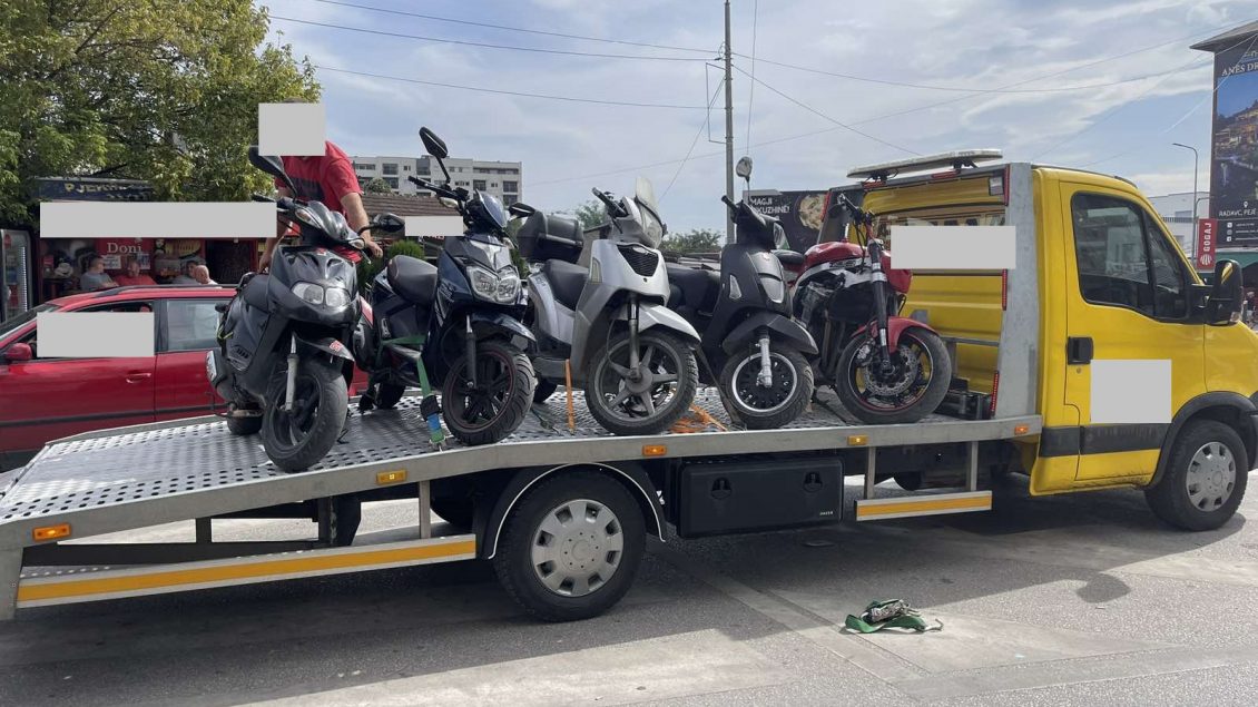 policia-denon-51-qytetare-dhe-sekuestron-22-motocikleta-ne-peje