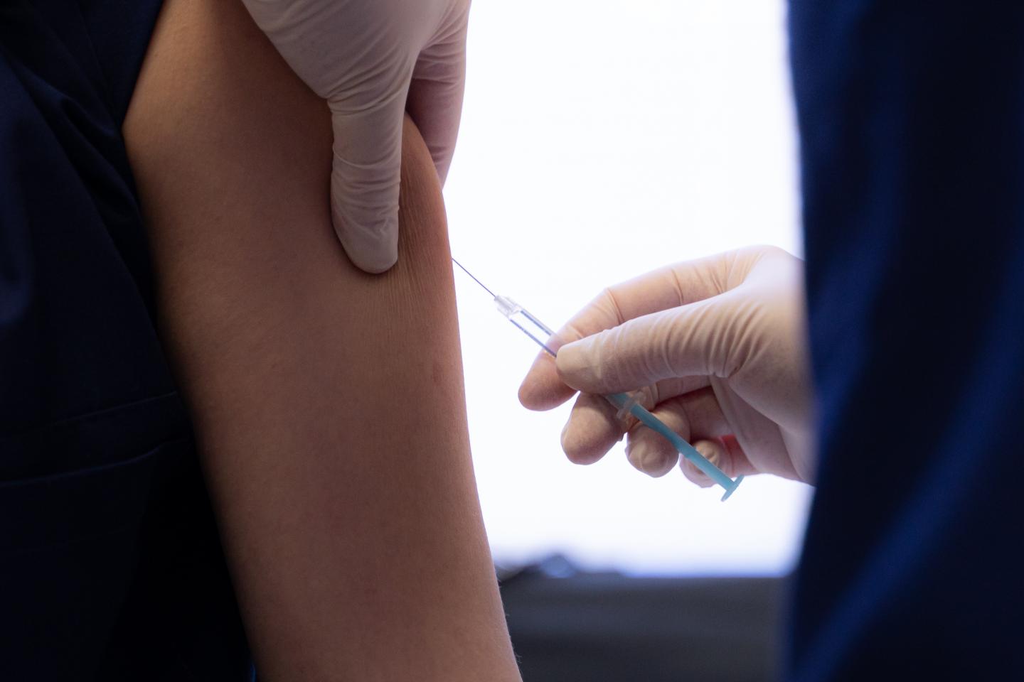 Imunizohen mbi 95% e fëmijëve të Prishtinës, atyre do t’u shtohen edhe 3 vaksina