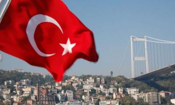 turqia-denon-sulmin-ne-veri,-ben-thirrje-per-permbajtje