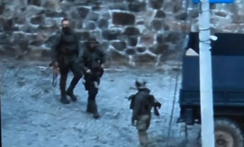 manastiri-i-decanit:-dioqeza-denoi-ashper-sulmin-e-grupit-te-armatosur-rende-ndaj-policise-se-kosoves