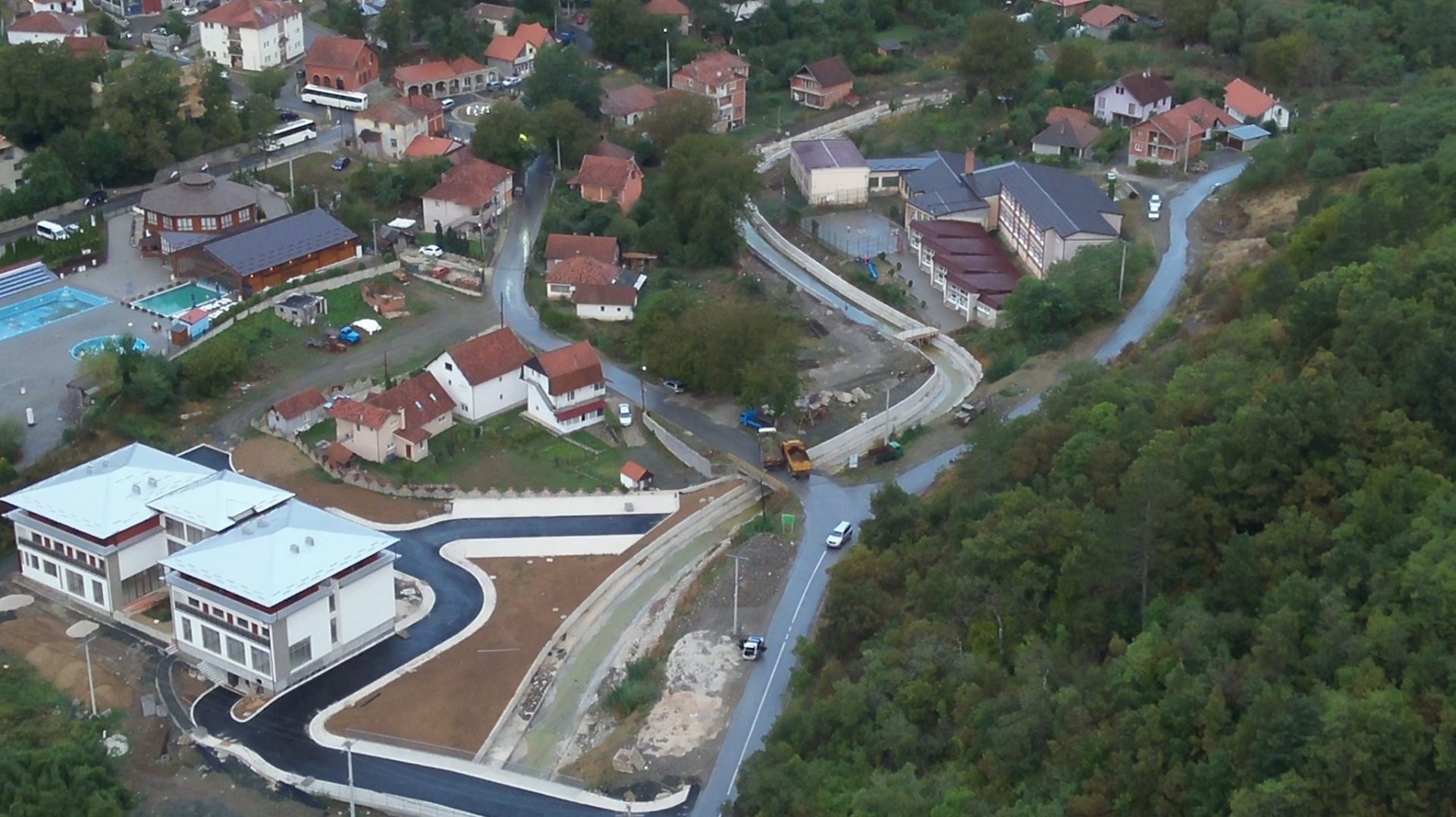 manastiri-i-decanit-mohon-se-jane-gjetur-arme-brenda-manastirit-ne-banjske