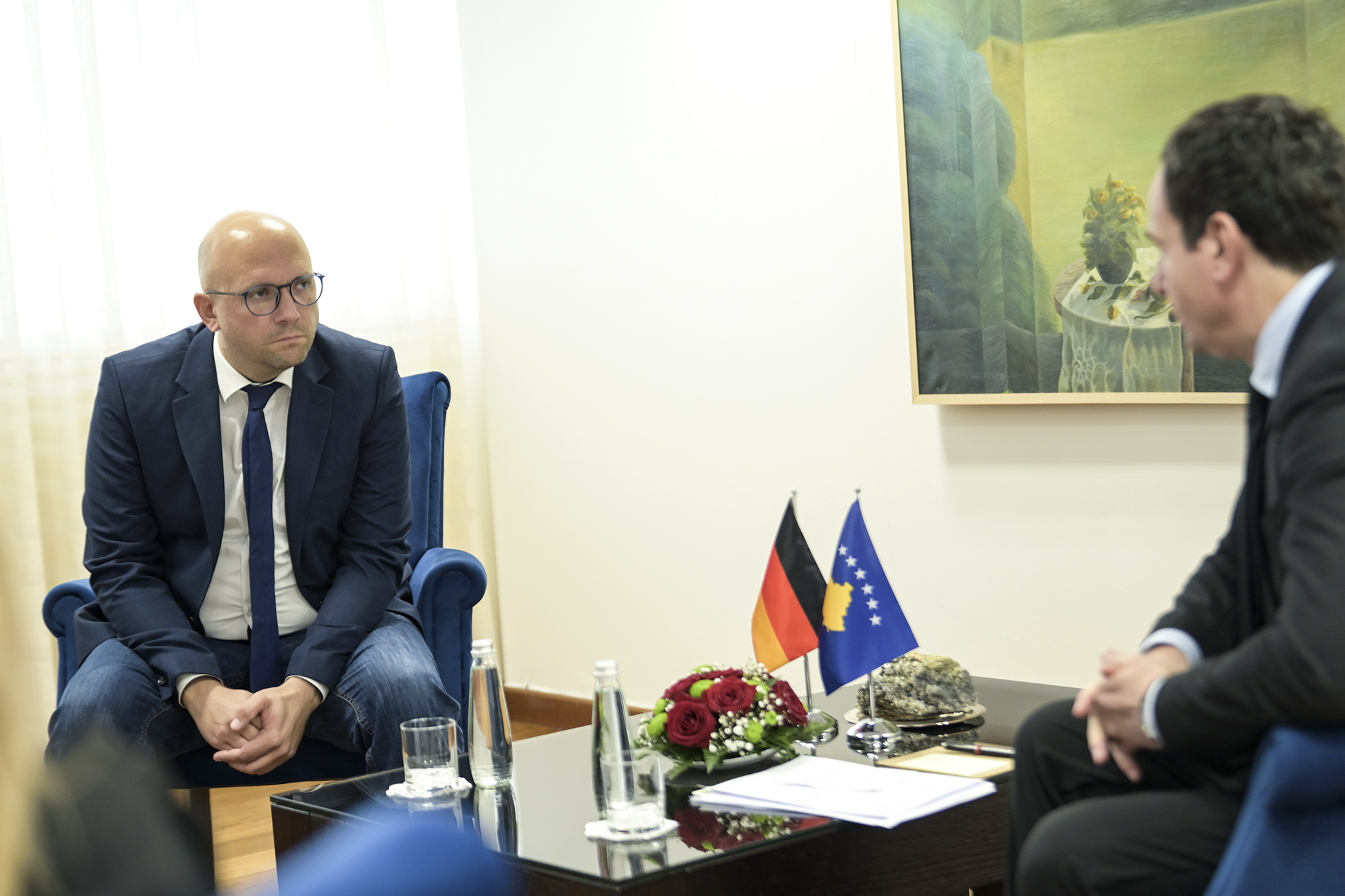 kurti-falenderon-sarrazinin-per-viziten-e-shpejt-pas-sulmit-te-djeshem