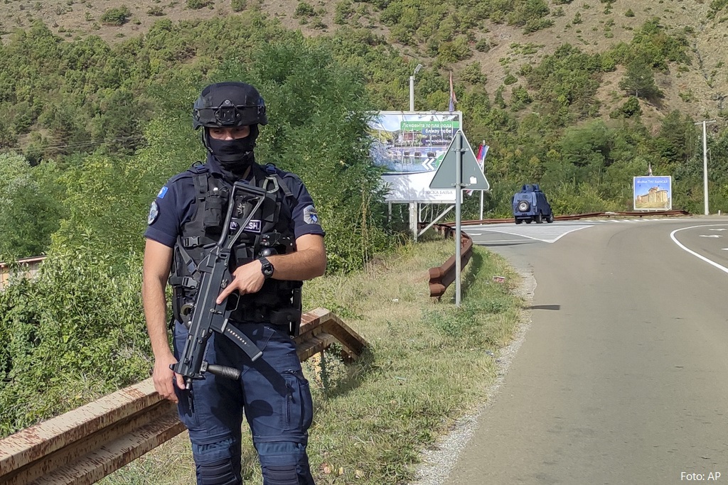 policia-e-kosoves:-arestohen-edhe-dy-persona-dhe-konfiskohet-arsenal-armesh-ne-veri