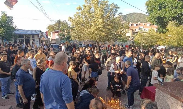 serbet-ne-zvecan-ndezin-qirinj-per-terroristet-e-vrare-ne-banjske