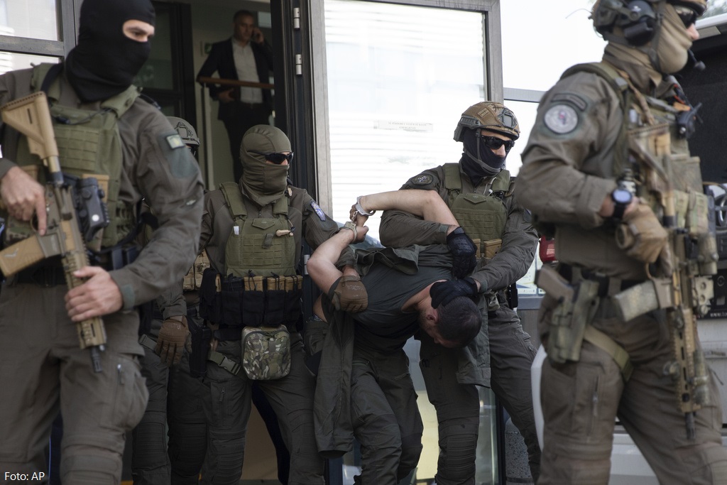 nga-8-terroristet-e-arrestuar-ne-veri,-6-jane-liruar