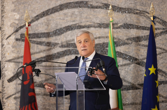 kryediplomati-italian-nga-tirana:-te-gatshem-te-perforcojme-forcat-ne-kfor,-duhet-dialog