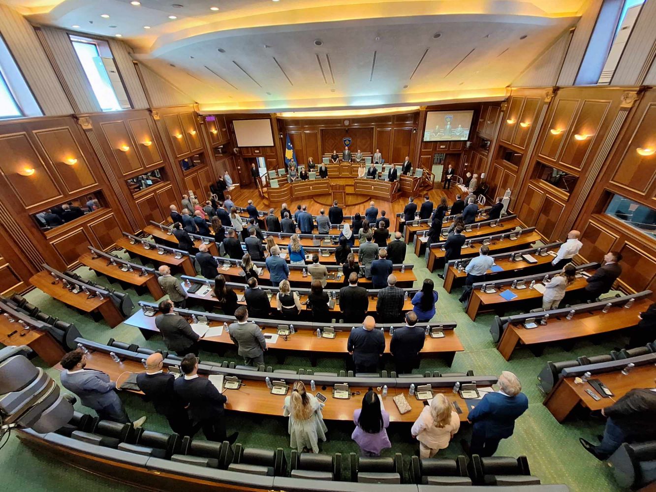 kuvendi-mban-nje-minute-heshtje-per-rreshterin-afrim-bunjaku