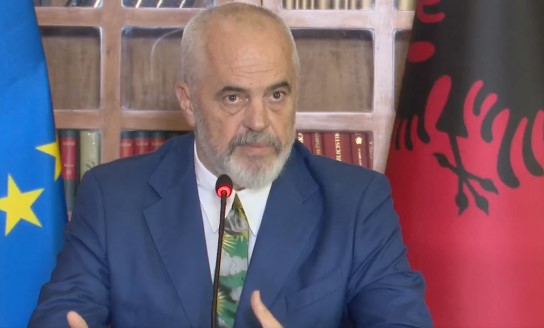 shba-kerkoi-nga-serbia-te-terheqe-ushtrine-nga-kufiri-me-kosoven,-rama:-lideret-e-dy-vendeve-te-veprojne-me-maturi