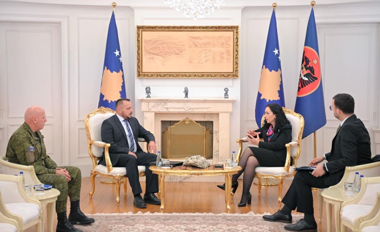 osmani-takon-maqedoncin-dhe-jasharin,-diskutuan-veprimet-armiqesore-te-serbise-ndaj-kosoves
