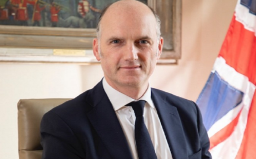 ministri-britanik-per-ceshtje-evropiane:-i-lumtur-qe-trupat-britanike-do-ta-perforcojne-kfor’in
