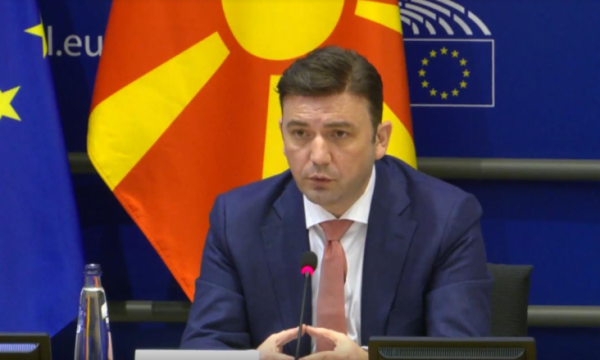 trupat-serbe-prane-kufirit-me-kosoven,-osmani-kontakton-daciqin:-e-mirepres-deklaraten-per-terheqje