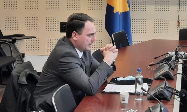 situata-ne-veri-–-drejtori-i-aki-se-raporton-ne-komision-me-dyer-te-mbyllura