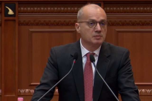 ministri-i-jashtem-i-shqiperise:-shba-dhe-be-te-veprojne-kunder-serbise