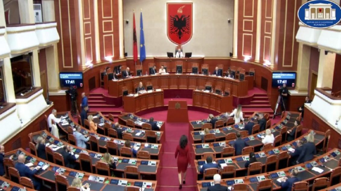 Me 12 tetor seancë urgjente për Kosovën në Kuvendin e Shqipërisë
