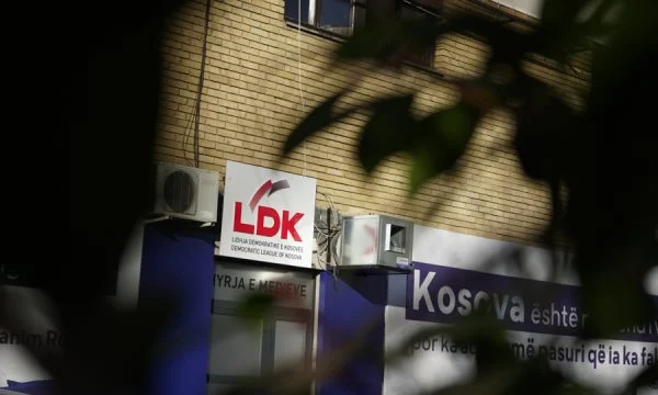 zyrtaret-e-ldk-se-takojne-shefin-e-misionit-te-fmn-se,-flasin-per-gjendjen-ekonomike-ne-vend
