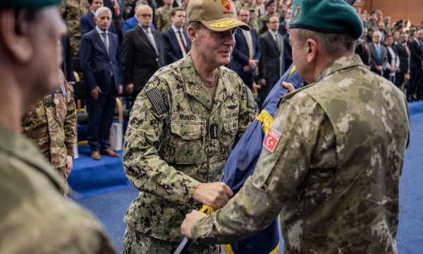 gjeneralmajori-turk-ozkan-ulutas-merr-komanden-e-kfor-it