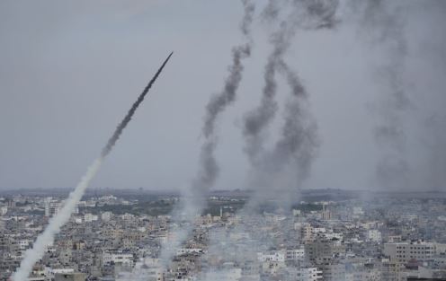 grupi-militant-hezbollah-merr-pergjegjesine-per-leshimin-e-raketave-nga-libani