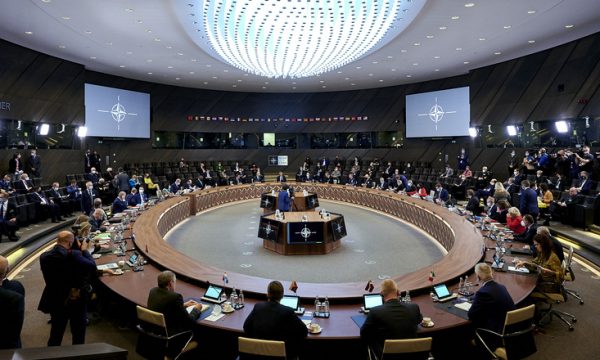 zedhenesi-publikon-agjenden,-ministrat-e-nato’s-diskutojne-neser-per-situaten-ne-kosove
