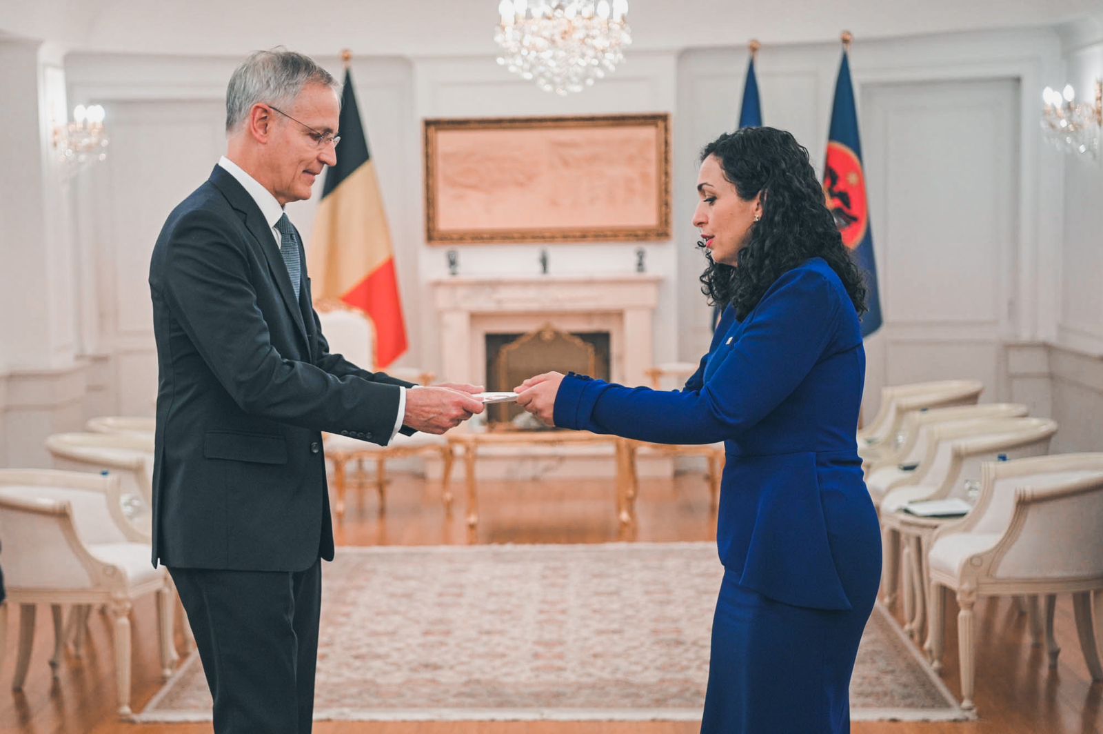 presidentja-osmani-pranoi-letrat-kredenciale-nga-ambasadori-i-ri-i-mbreterise-belge