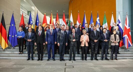 ne-samitin-e-berlinit-ne-tirane-pritet-te-diskutohet-edhe-per-agresionin-e-serbise-ndaj-kosoves