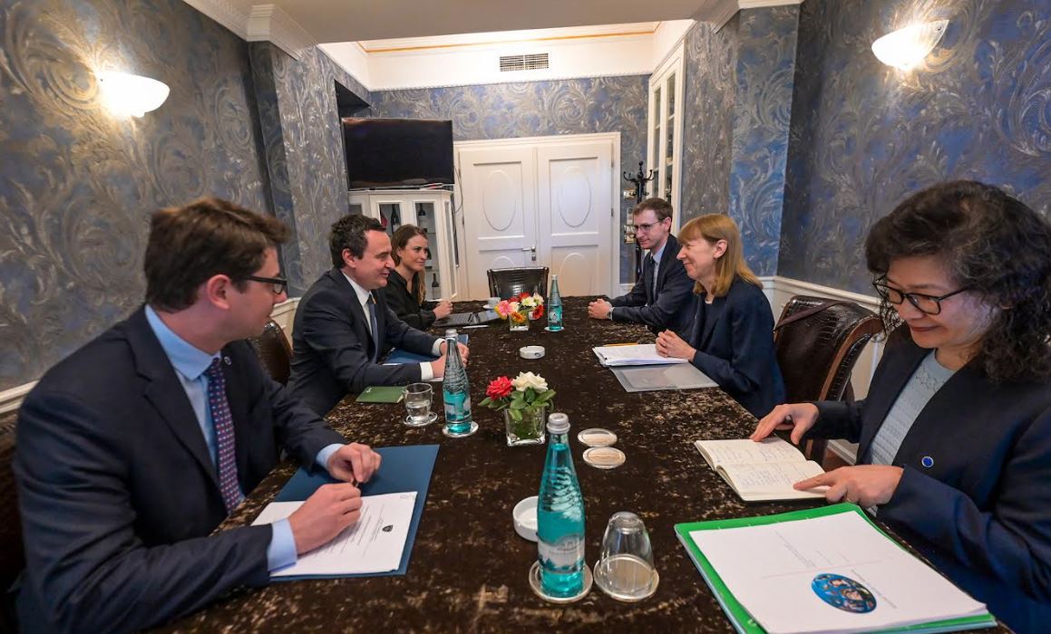 pritet-te-thellohet-bashkepunimi-mes-kosoves-dhe-bankes-boterore